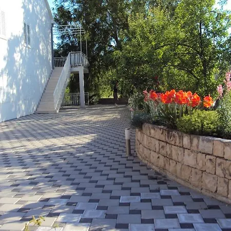 Ξενοδοχείο Garden 3*